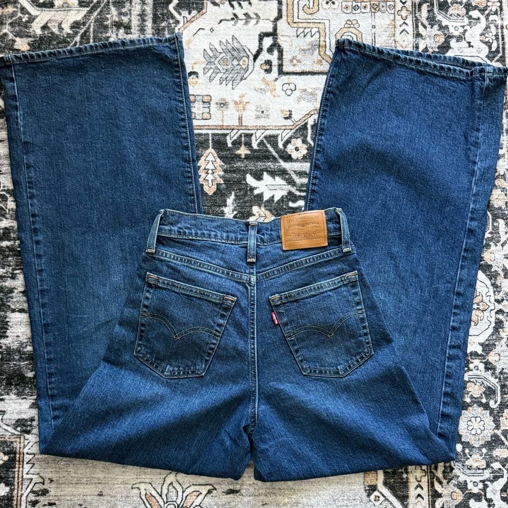 Levi's Wide Leg High-Rise Jeans - Deep Blue Denim Size 25 Worn Once